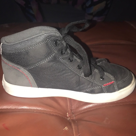 Levi mid-high tops kids size 3. - Picture 4 of 5